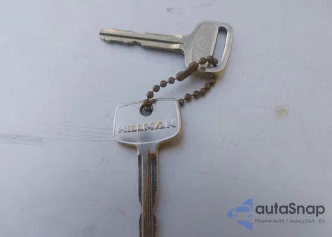 1996 Toyota Avalon Xl/Xls z USA, uszkodzony, nr VIN 4T1BF12B3TU075845